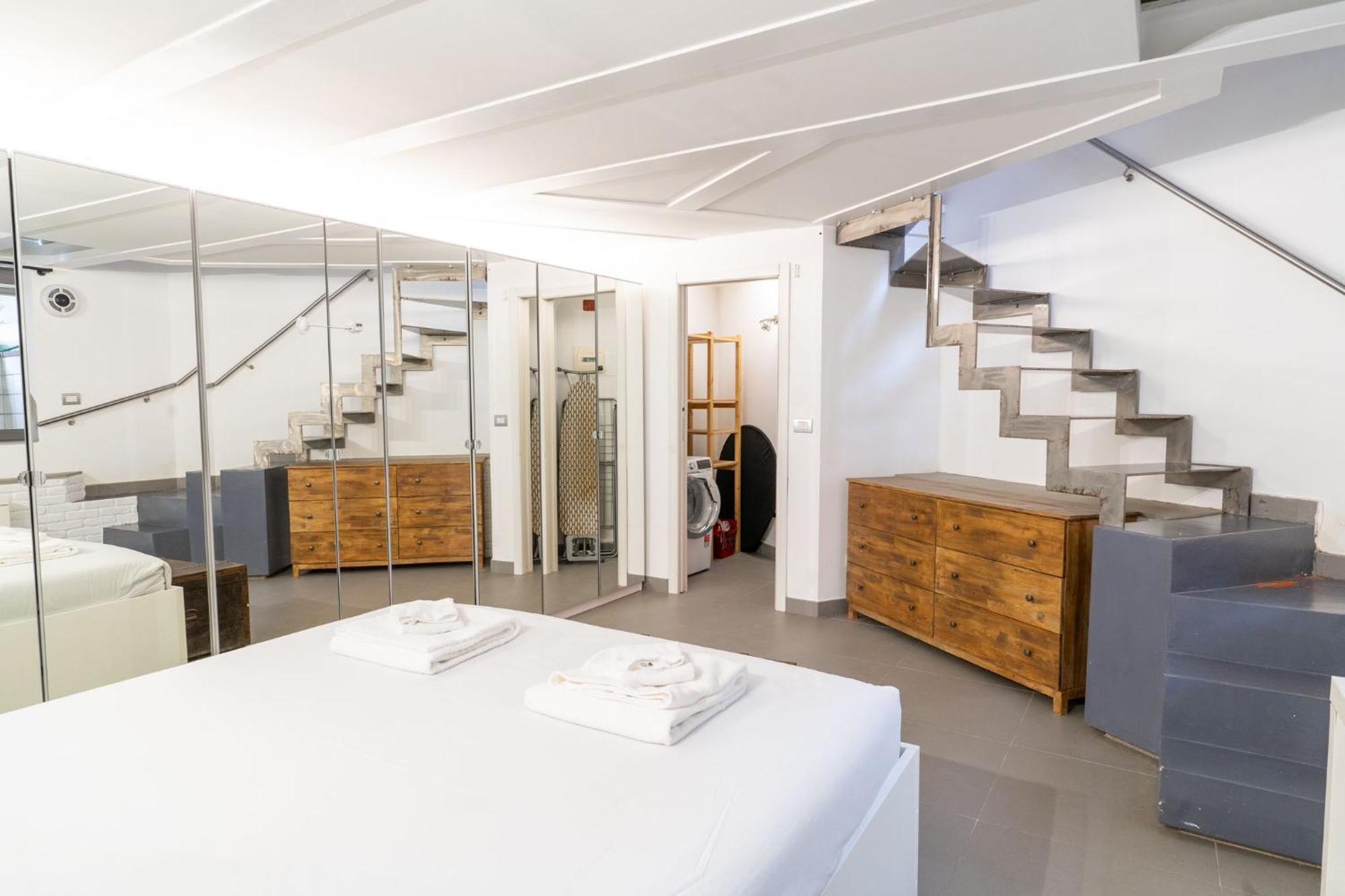 Artist's Nest - Loft Con Patio Esclusivo Appartamento Milano